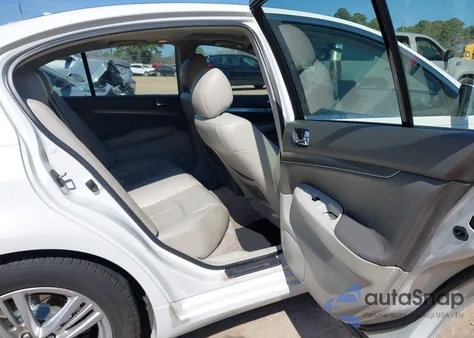 2010 Infiniti G37 Journey z USA, uszkodzony, nr VIN JN1CV6AP9AM201776